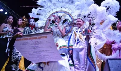  Coronación de Laura Ospino y Samuel Quintero, Reyes Infantiles del Carnaval de la 44