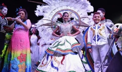 Karen Abudinen, Directora del ICBF, hizo presencia en el evento de los niños.