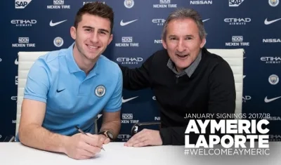 Aymeric Laporte firmó su contrato con el Manchester City. 