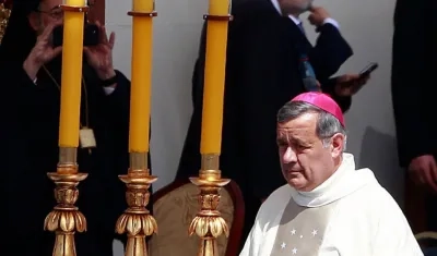 Juan Barros, obispo chileno.