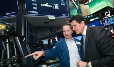  La acción de Ecopetrol tiene un buen desempeño si se compara con las principales petroleras del mundo.