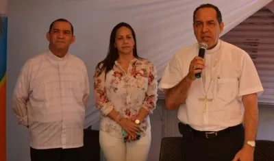 El Arzobispo de Barranquilla, Monseñor Pablo Emiro Salas y demás organizadores de 'Alimentatón'.