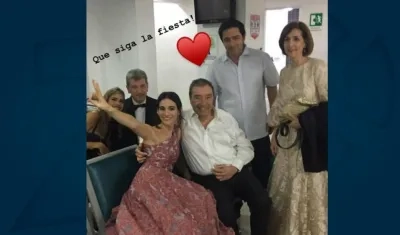 Fuad Char acompañado por sus familiares en la clínica. 