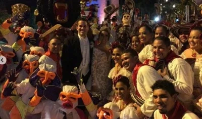 Los novios Giovanni Pizarro Carrioni y Marcela Dávila.