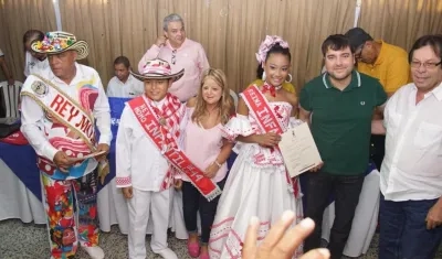 El Rey Momo del Carnaval 2019, Freddy Cervantes; el Rey infantil del Carnaval de la 44, Ray Molinares; la exalcaldesa Elsa Noguera; la Reina infantil del Carnaval de la 44, Sharon Sandoval; Jaime Pumarejo y el Representante César Lorduy. 