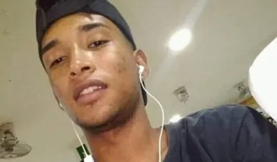 Murió Egidio Enrique Comas Aragón, de 21 años, quien era conocido por sus amigos como Yiyo.