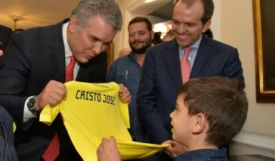 Cristo José Contreras y el Presidente Iván Duque. 
