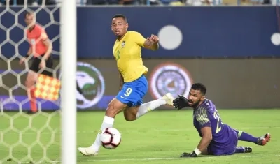 Acción del gol de Gabriel Jesús. 