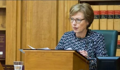 Lady Anne Smith, magistrada a cargo del informe.