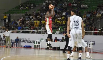 Michael Sneed, la figura del partido.