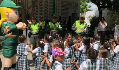 Policía Metropolitana en colegios de Barranquilla. 