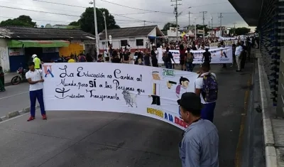 Así va la marcha de los estudiantes de la Universidad del Atlántico.