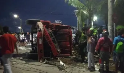 Estado en que quedó la volqueta.