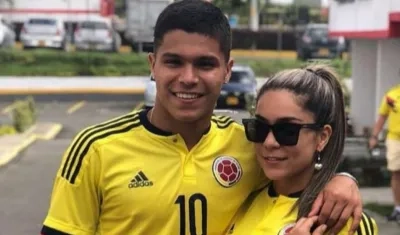 Juan Camilo Hernández y su mamá Yaneth Suárez. 