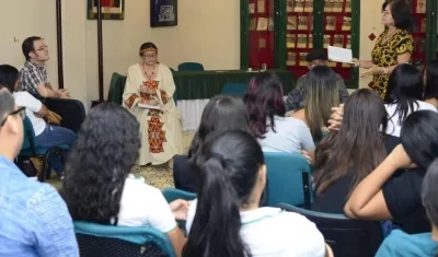 Conversatorio ofrecido en el Museo Bolivariano.