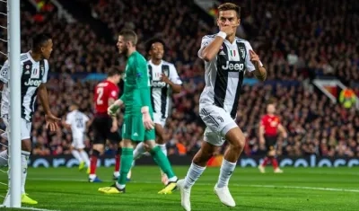 Paulo Dybala celebrando el gol del triunfo.