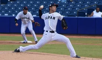 Pitcheo sensacional del abridor Atsuki Taneich.