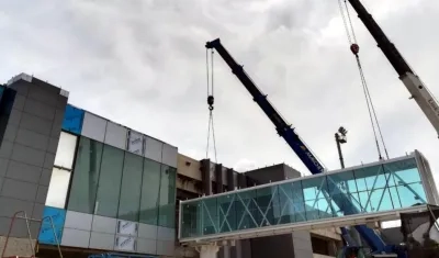 Uno de los puentes de abordaje. 