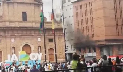 La explosión se produce en el edificio San Francisco, donde funciona la Fiscalía.