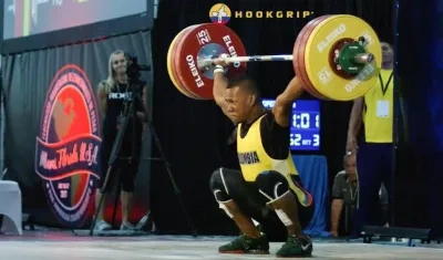 Yeison López, pesista colombiano. 