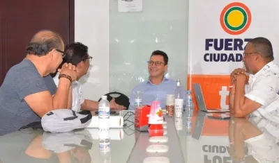 Carlos Caicedo, de Fuerza Ciudadana, con candidatos a la Alcaldía de Barranquilla y Soledad.