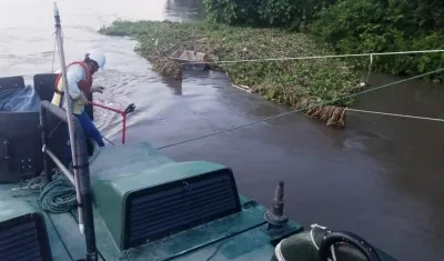 Apoyo a emergencia por caida de torre electrica sobre el río  magdalena