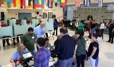 Ciudadanos participando en la jornada de hoy.
