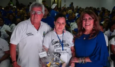 Joao Herrera, alcalde de Soledad, acompañado de su esposa Alba Olaya, en el programa Familias en Acción.