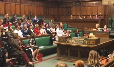  La Vicepresidenta de Colombia  en la Cámara de los Comunes habló del empoderamiento de la mujer en asuntos públicos y su lucha por la equidad de género. 