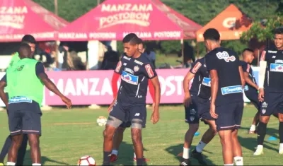 Entrenamiento previo al viaje hacia Bogotá, en la sede deportiva del Junior.