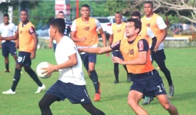 Jugadores del Junior en el entrenamiento de hoy para enfrentar a Jaguares.