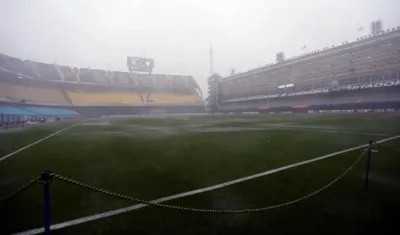 La Bombonera sufrió los chaparrones matutinos.