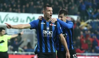 Atalanta despacho una goleada 4-1 al Inter. 