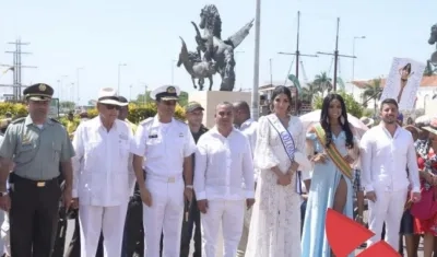 Colocación de la ofrenda floral.
