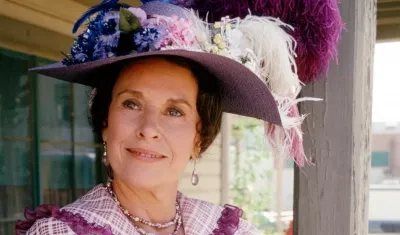 La actriz Katherine MacGregor.