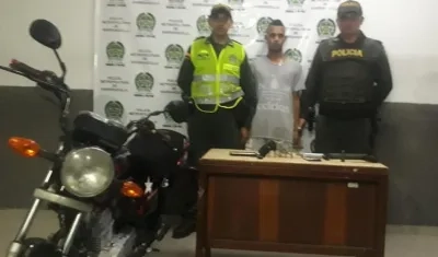 Leider David Ramíyez Archibold fue capturado por el hurto de una moto. Le encontraron además un revólver.