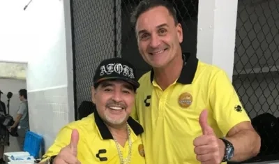 Diego Maradona y Luis Islas.