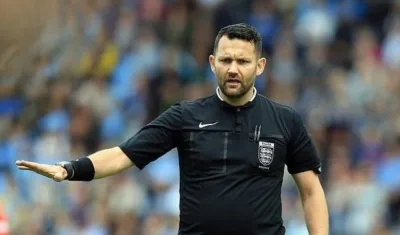 David McNamara, árbitro suspendido.