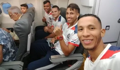Jugadores del Independiente en el viaje a Pasto. 