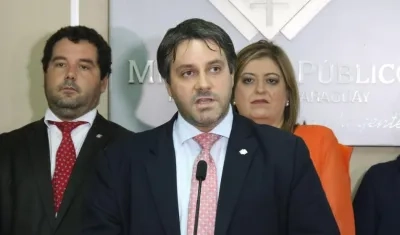 El fiscal de Asuntos Internacionales, Manuel Doldán, habla en conferencia de prensa sobre narcotraficante brasileño Marcelo Pinheiro, alias "Piloto"