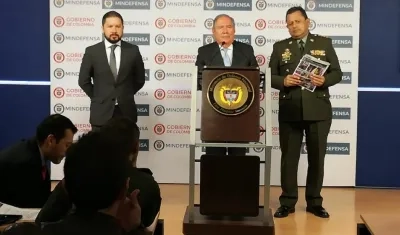 El ministro de Defensa, Guillermo Botero y el director de la Policía, Jorge Hernán Nieto. 