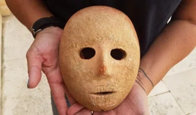 Máscara de piedra de 9.000 años de antigüedad 