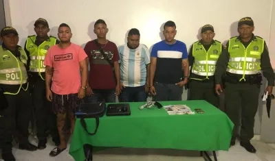 Estos son los cuatro presuntos ladrones capturados tras atraco en la terraza de una vivienda en el barrio Paraíso.