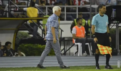 El técnico de Junior, Julio Comesaña.