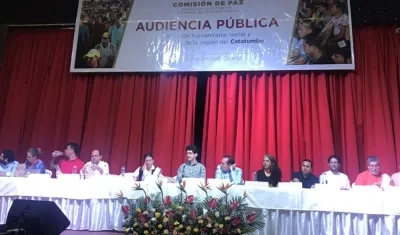 Comisión de Paz en una de las audiencias.