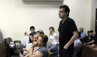 Ramsés Vargas Lamadrid junto a los otros indiciados por el presunto desfalco a la Universidad Autónoma del Caribe.