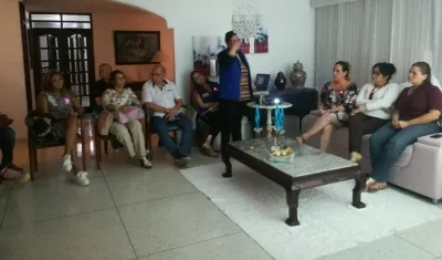 Algunos de los miembros del Club Kiwanis Puerta de Oro.