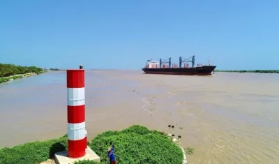 La Dimar ejerce monitoreo permanente en el canal de acceso.