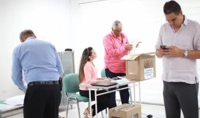 En la jornada votaron 528 de los 987 afiliados habilitados.