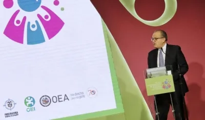 Fernando Carrillo Flórez, procurador.